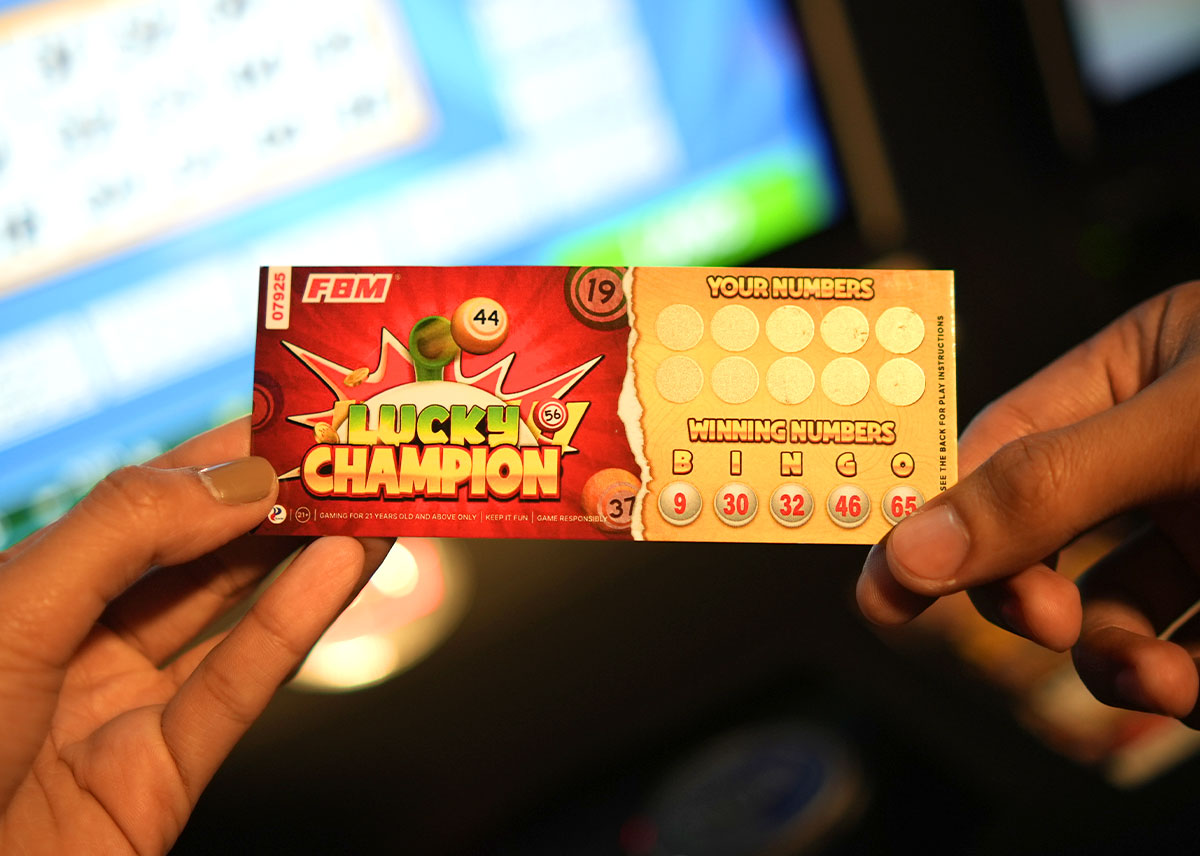 La imagen muestra algunas tarjetas rasca y gana de Bingo Lucky Champion que FBM ofreció en varias salas de bingo filipinas durante esta promoción especial.